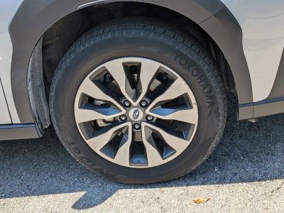 2023 Subaru Outback — photo 11 view
