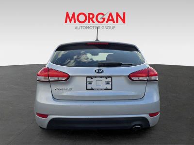 2016 Kia Forte 5-Door — engine compartment view