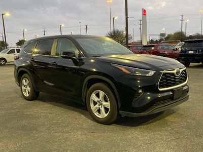 2025 Toyota Highlander - Photo 3