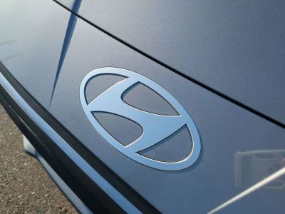 2026 Hyundai ELANTRA HYBRID — photo 13 view