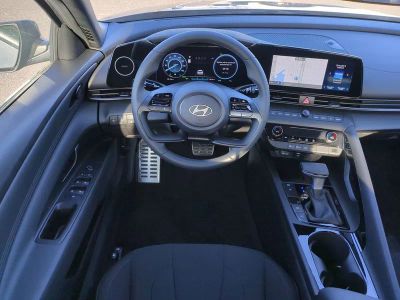 2026 Hyundai ELANTRA HYBRID — photo 17 view