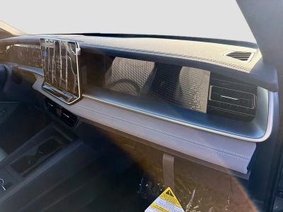 2026 Volkswagen Tiguan — photo 24 view