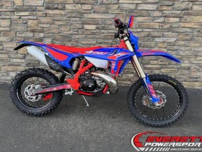 2026 Beta 300 RR Race — front three-quarter view
