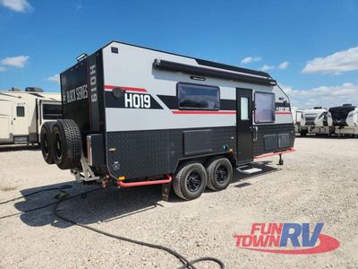 2022 Black Series Camper Black Series Camper - Photo 5