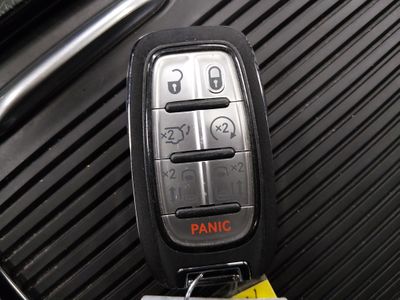2025 Chrysler Pacifica - Photo 15