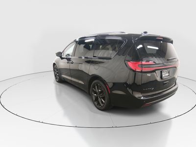 2025 Chrysler Pacifica - Photo 5