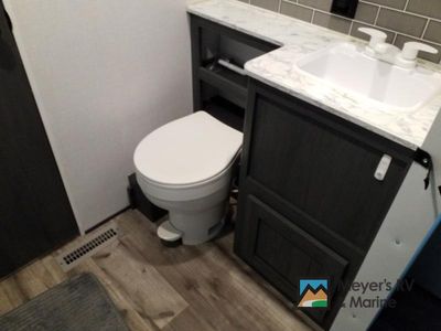 2024 Dutchmen RV Aspen Trail Loft - Photo 17
