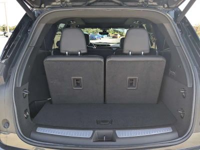 2023 Cadillac XT6 — photo 17 view