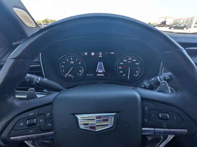 2023 Cadillac XT6 — photo 40 view