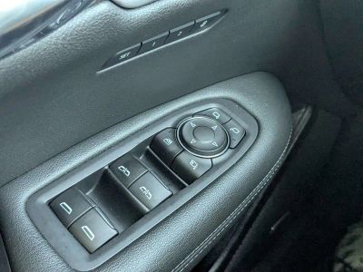 2023 Cadillac XT6 — photo 35 view
