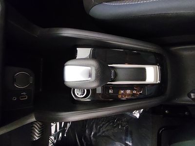 2020 Nissan Kicks - Photo 18
