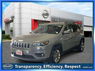 2021 Jeep Cherokee — interior view