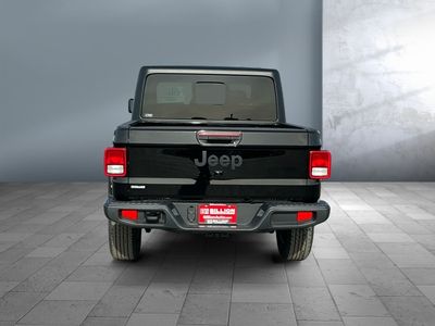 2026 Jeep Gladiator — detail view