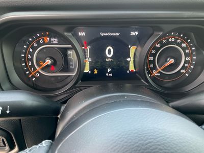 2026 Jeep Gladiator — photo 11 view