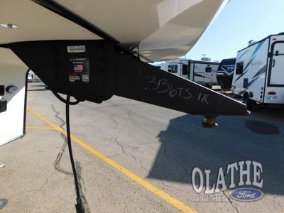 2026 Coachmen RV Chaparral - Photo 6