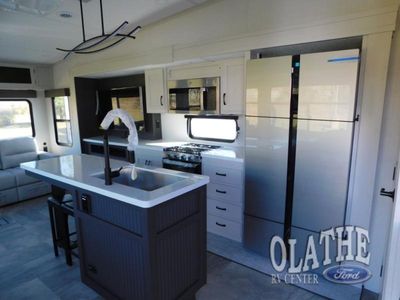 2026 Coachmen RV Chaparral - Photo 12