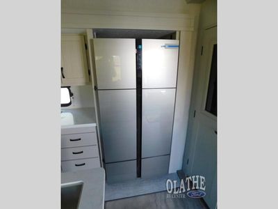 2026 Coachmen RV Chaparral - Photo 24