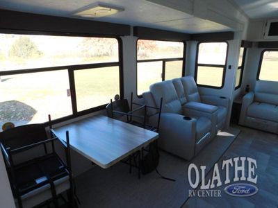 2026 Coachmen RV Chaparral - Photo 15