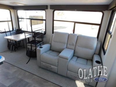 2026 Coachmen RV Chaparral - Photo 17