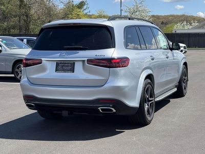2026 Mercedes-Benz GLS — photo 10 view