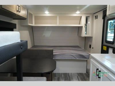 2027 Jayco Jay Flight SLX — photo 14 view