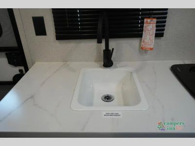2027 Jayco Jay Flight SLX — photo 24 view