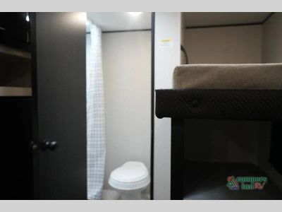 2027 Jayco Jay Flight SLX — photo 41 view