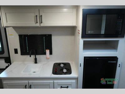 2027 Jayco Jay Flight SLX — photo 22 view