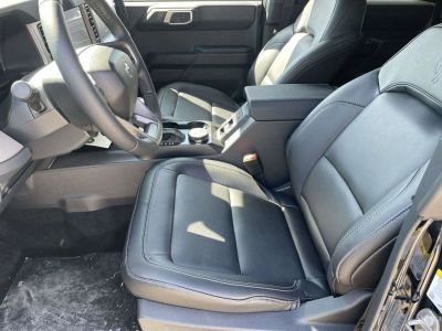 2026 Ford Bronco — photo 13 view