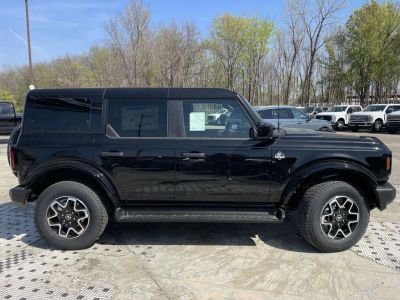 2026 Ford Bronco — side profile view