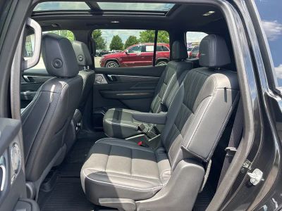 2025 Buick Enclave — detail view