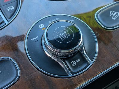 2020 Bentley Bentayga — photo 30 view