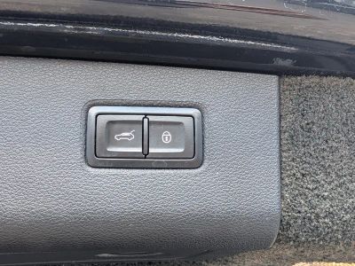 2020 Bentley Bentayga — photo 14 view