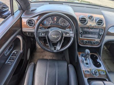 2020 Bentley Bentayga — photo 18 view
