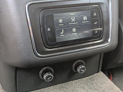 2020 Bentley Bentayga — photo 16 view