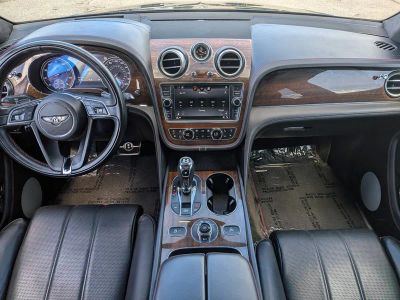 2020 Bentley Bentayga — photo 17 view