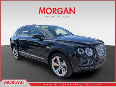 2020 Bentley Bentayga V8 in Onyx — front three-quarter view