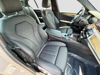2021 BMW 5 Series — photo 14 view