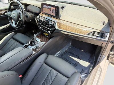 2021 BMW 5 Series — photo 13 view