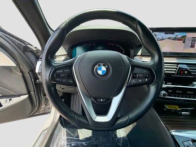 2021 BMW 5 Series — photo 37 view