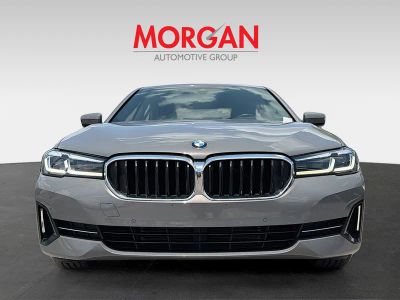 2021 BMW 5 Series — photo 8 view
