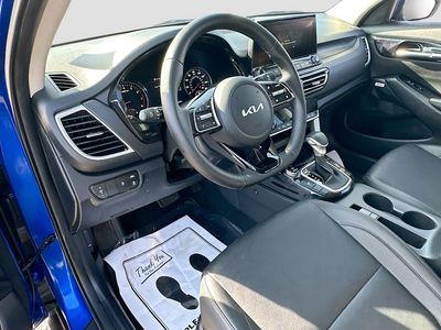 2022 Kia Seltos — photo 9 view