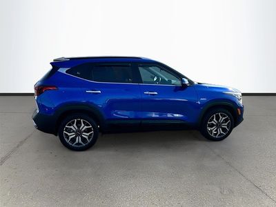 2022 Kia Seltos — photo 8 view