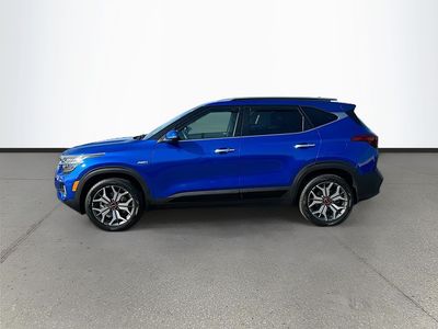 2022 Kia Seltos — interior view