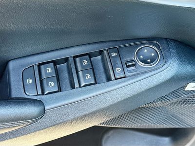 2022 Kia Seltos — photo 18 view