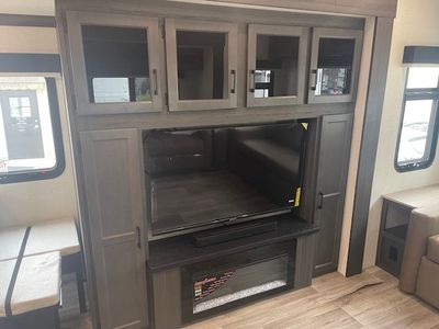 2026 Venture RV Sporttrek Touring Edition — photo 11 view