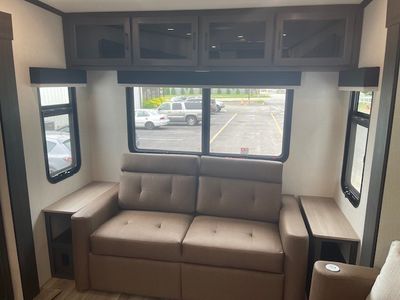2026 Venture RV Sporttrek Touring Edition — photo 15 view