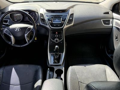 2015 Hyundai Elantra — photo 13 view