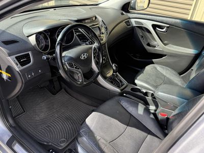 2015 Hyundai Elantra — photo 10 view