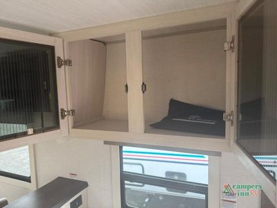 2026 Forest River RV Surveyor Legend — photo 25 view